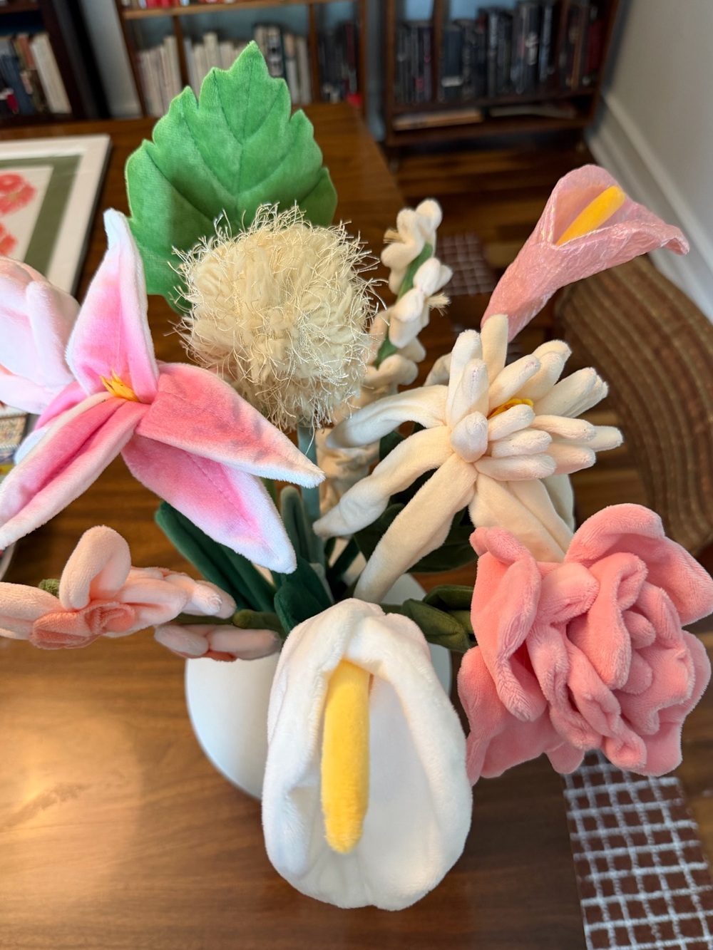 CJ Hendry Flower Shop 10 Stem Bouquet - Picture 3 of 6